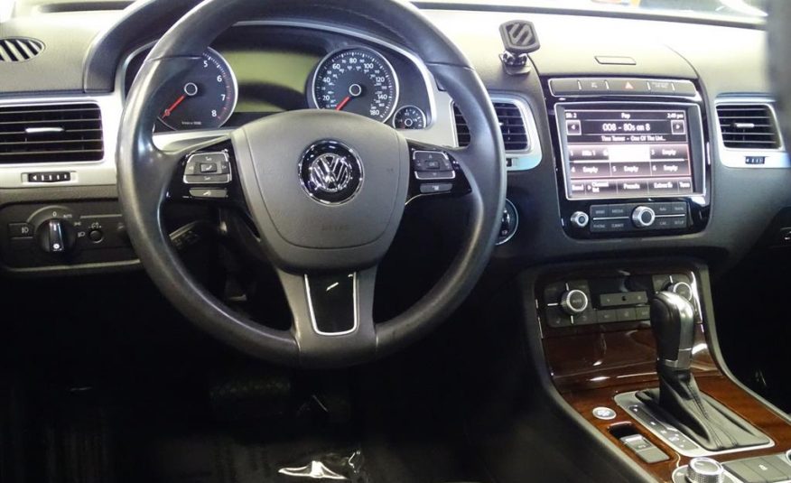 2016 Volkswagen Touareg VR6 Luxury